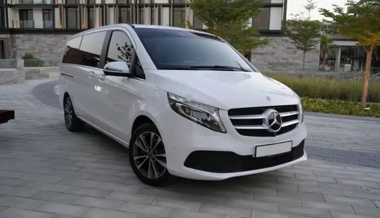 Voyage à Dubaï avez-vous pensé à la location d'un VAN Mercedes